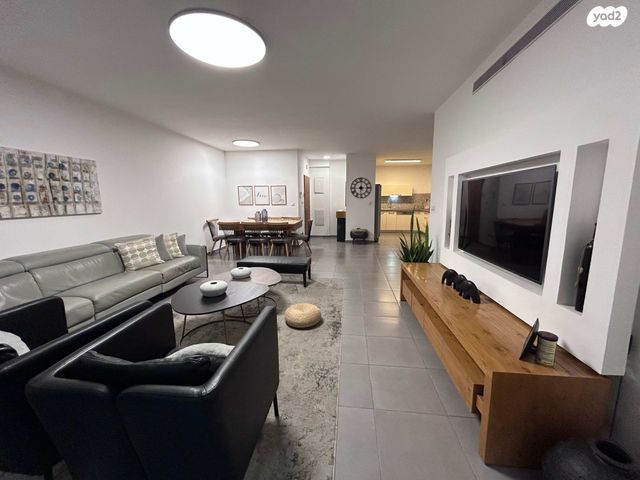 שדרות ששת הימים 14