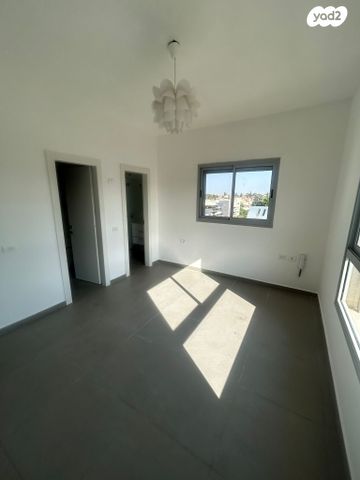 דירה, דן שומרון, הרצליה הירוקה, נווה עובד, הרצליה