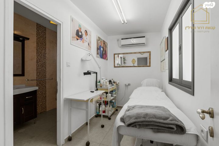 גג/ פנטהאוז, קרן היסוד 34, קרית שרת מערב, חולון