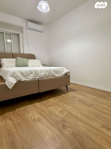 דירה, יהואחז המלך, רובע י"ג, אשדוד