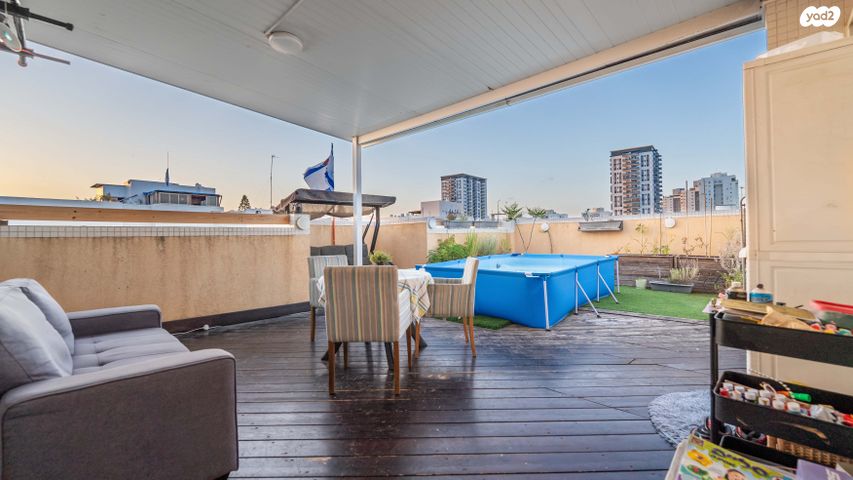 גג/ פנטהאוז, שמואל הנביא, רובע י', אשדוד