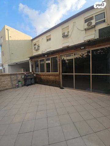 דירת גן, שדרות