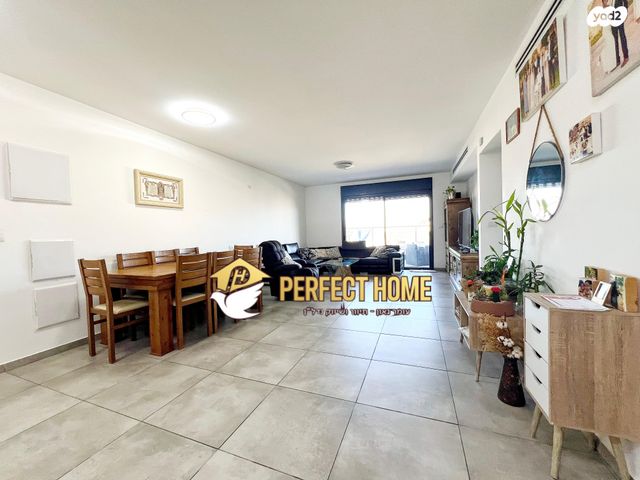 דירה, אהבת אדם, שרונה, כפר יונה