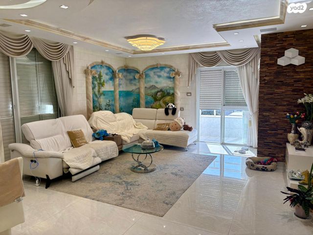 גג/ פנטהאוז, שלמה קפלנסקי, רמז, מערב ותיק, ראשון לציון