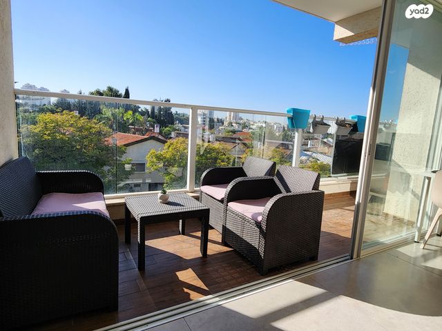 דירה, הרצליה הצעירה, הרצליה