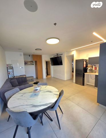 דירה, חנה סנש, רמת אליהו, ראשון לציון