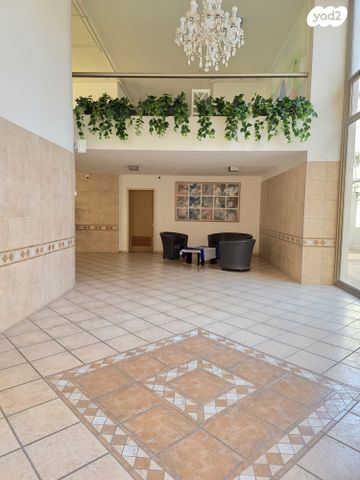 דירה, יעקב, ג' / מרכז מזרח העיר, רחובות