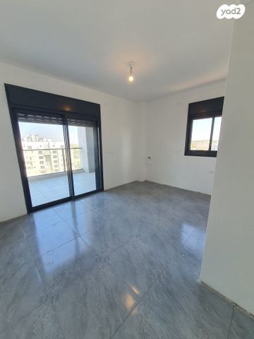 דירה, הרב הרצוג 6, נתניה