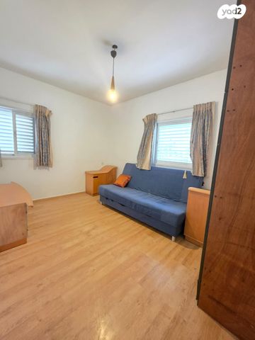 דירה, יהודה גורודיסקי, ג' / מרכז מזרח העיר, רחובות