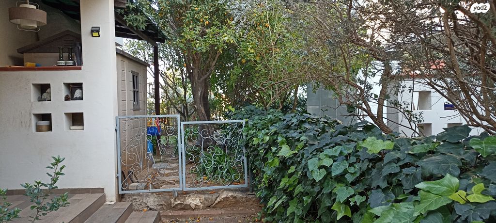 דירת גן, זכרון יעקב