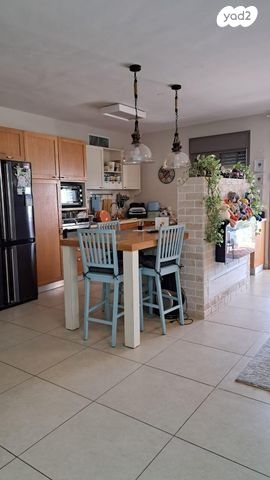 דירה, אהוד מנור, כפר יונה