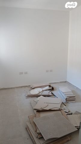 דירה, האחים, בית שמש