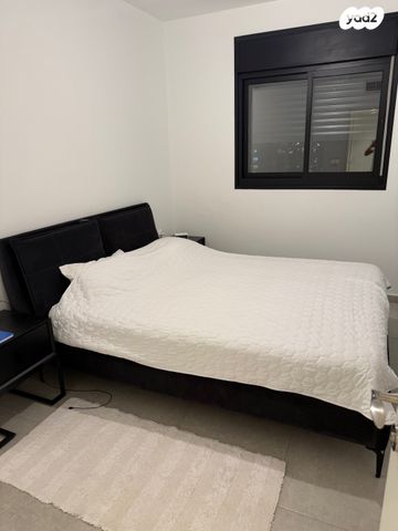 דירה, מרים בן פורת, נחלת יהודה, ראשון לציון