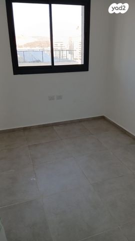 דירה, האחים, בית שמש