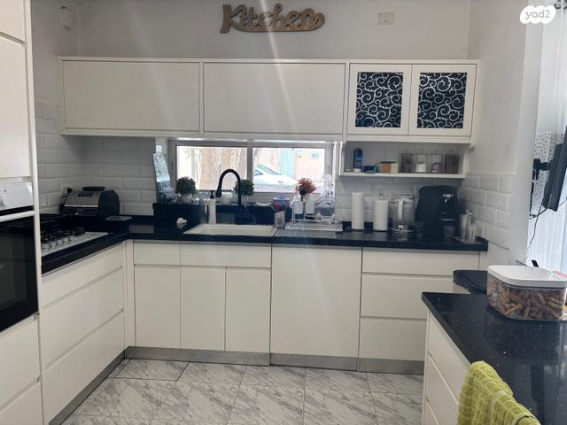 דו משפחתי, בית אליעזר, חדרה