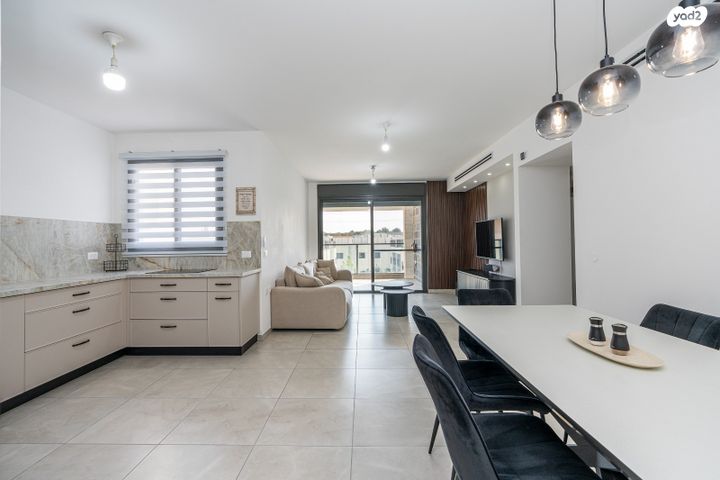 דירה, שושנת העמקים, אור ים, אור עקיבא