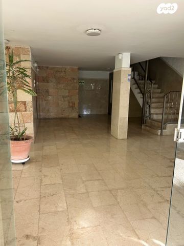 דירה, הרב אוורבוך 25, הדר, רמת השרון