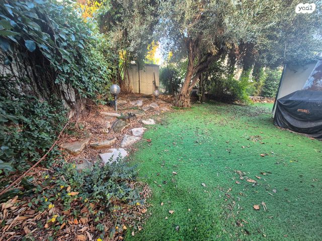 בית פרטי/ קוטג', שיכון עממי, הוד השרון