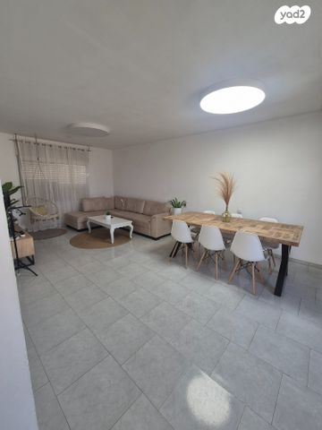 בית פרטי/ קוטג', ההדסים, נאות הדר, ירוחם