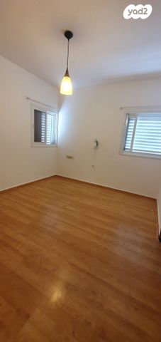 דירה, יהודה גורודיסקי, ג' / מרכז מזרח העיר, רחובות