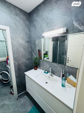 דירה, השדה, רמז, מערב ותיק, ראשון לציון