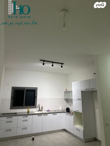 דירה, בקעת סיירים, שקמים ואגמים, אשקלון