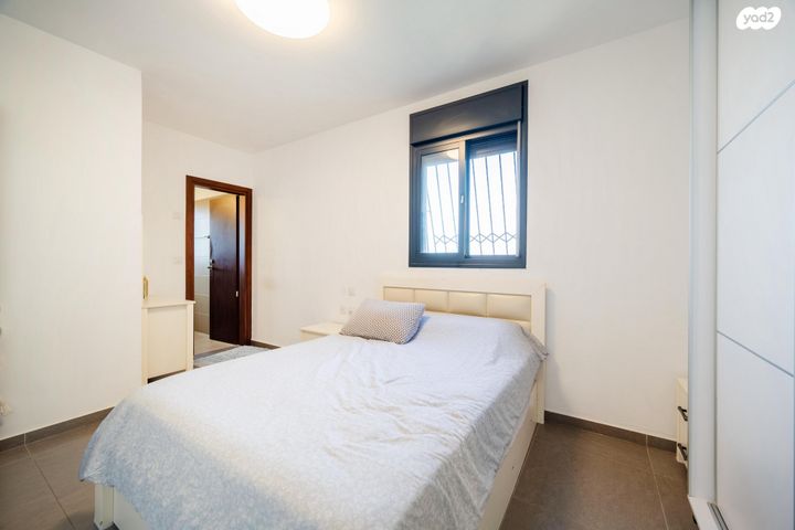 דירה, מרים הנביאה, פסגות אפק, ראש העין