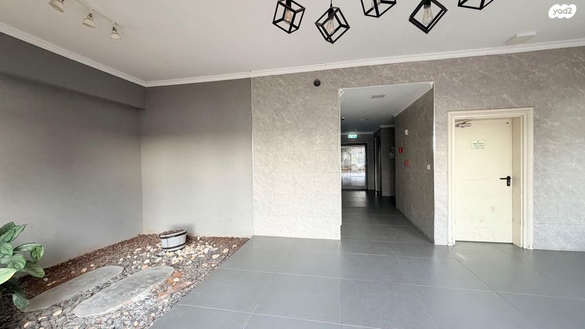 דירה, הרב זבולון גרז 10, רחובות הצעירה, רחובות