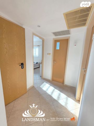 דירה, יעקב, ג' / מרכז מזרח העיר, רחובות