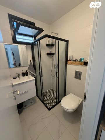 גג/ פנטהאוז, הנעורים, גן רש"ל, הרצליה