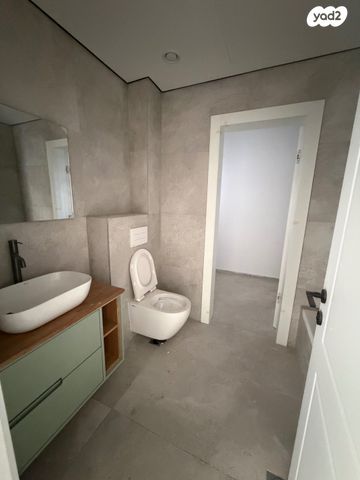 דירת גן, גולדה מאיר, מורשת, מודיעין מכבים רעות