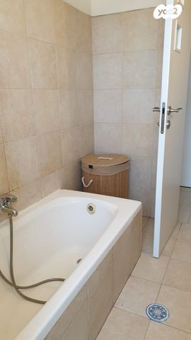 דירה, אריה בן אליעזר 56, נווה יהושע, ערמונים, רמת גן