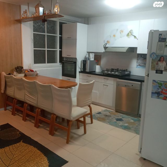 דירה, השיטה 12, מנחם בגין, עכו