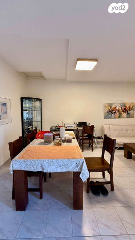 דו משפחתי, קצרין