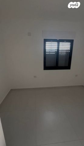 דירה, בצת, בצת