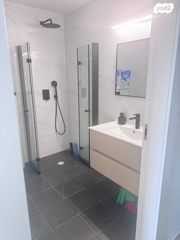 דירה, הרב אוורבוך, הדר, רמת השרון