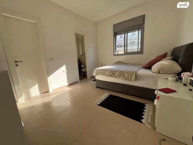 דירה, דובה ויצחק שיינפיין, כפר סבא הירוקה, כפר סבא