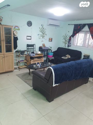 דירת גן, גיבורי סיני, עכו