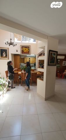 בית פרטי/ קוטג', אחים ליטוינסקי, קרית קריניצי, רמת גן