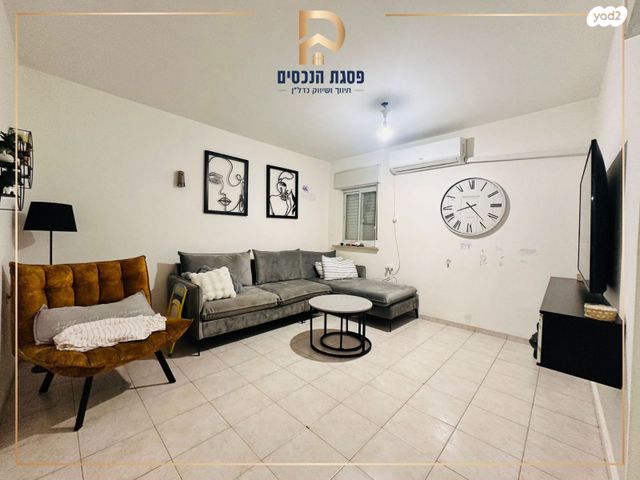 אורי בר און 