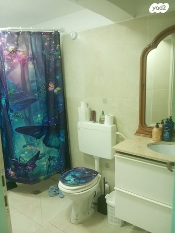 דירת גן, גיבורי סיני, עכו