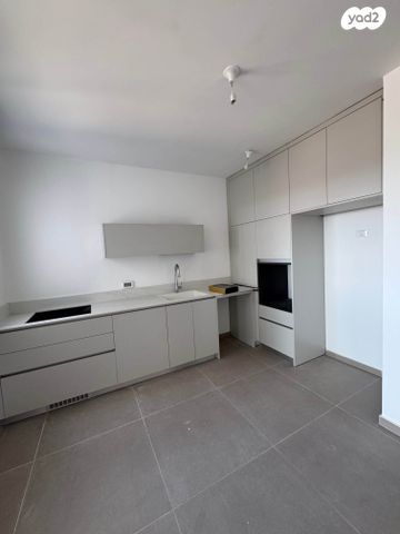 דירה, פארק העסקים האלף, ראשון לציון