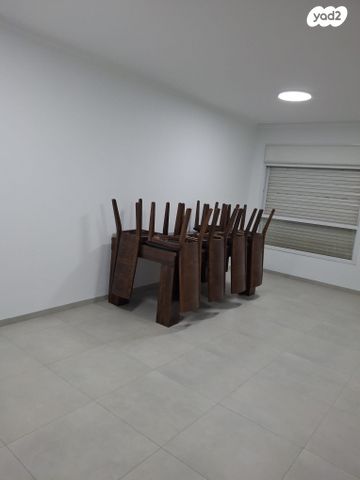 דירה, הרב עובדיה יוסף, רמב"ם, חדרה