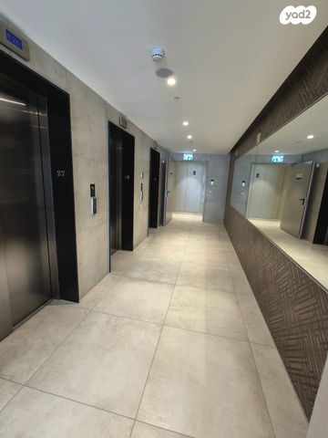 גג/ פנטהאוז, אמנון ליפקין שחק 5, נוף הטיילת, נתניה