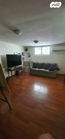 בית פרטי/ קוטג', אחים ליטוינסקי, קרית קריניצי, רמת גן