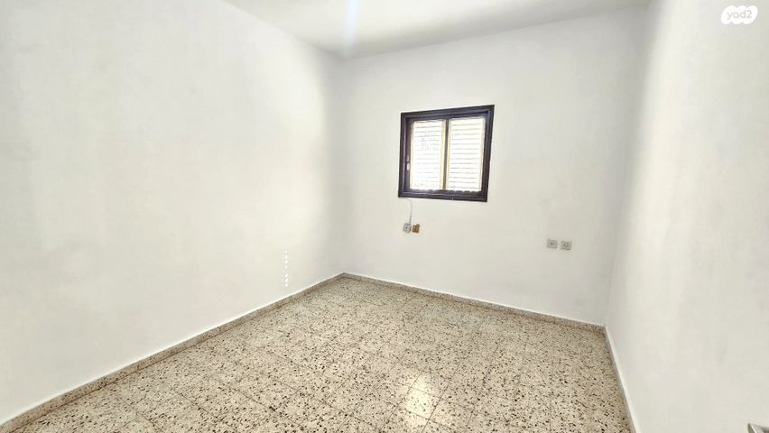 דירה, קרית יערים, רמת השרון