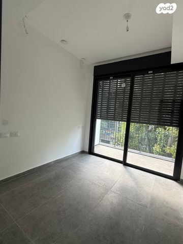 דירה, הרב יצחק ידידיה פרנקל 67, נווה שאנן, תל אביב יפו