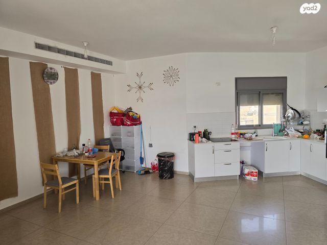 דירה, נחום שריג, רמות הרכס, באר שבע