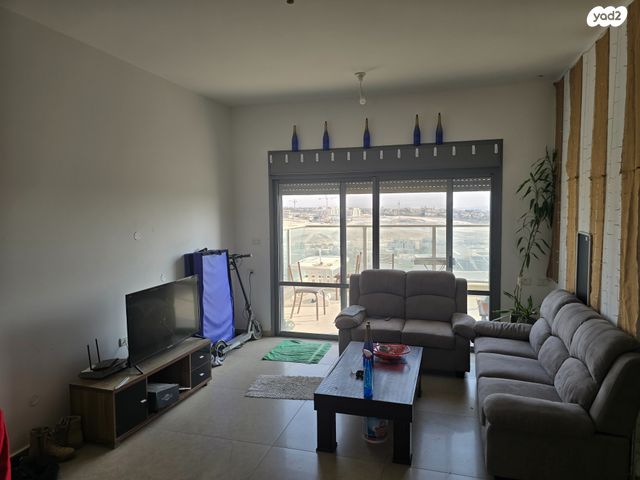 דירה, נחום שריג, רמות הרכס, באר שבע