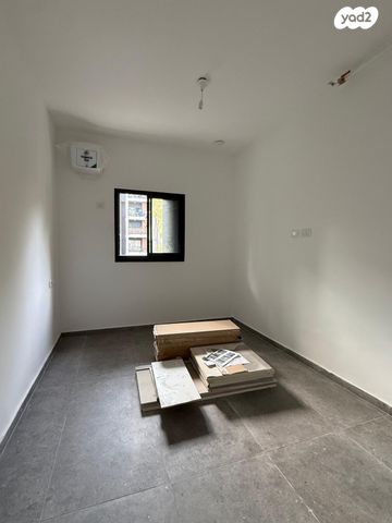 דירה, הרב יצחק ידידיה פרנקל 67, נווה שאנן, תל אביב יפו